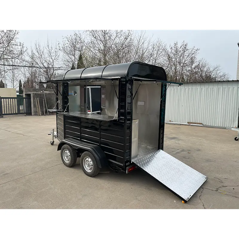 รถพ่วงกาแฟและเครื่องดื่ม Horse Box